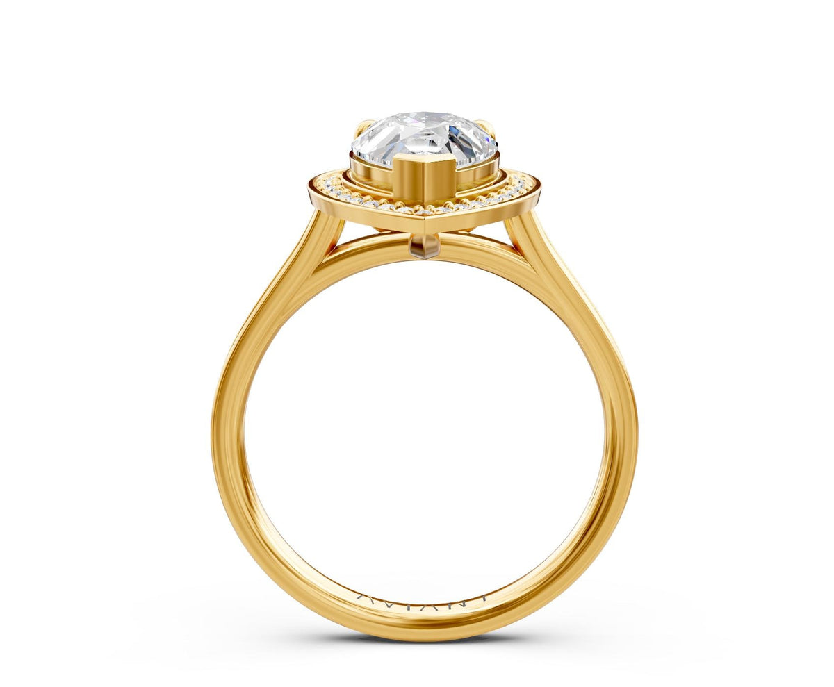 Eleanor Halo with 1ct Pear Lab Diamond